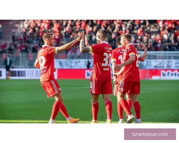 德甲积分榜中游球队表现稳健，争取下半赛季持续提升竞争力。